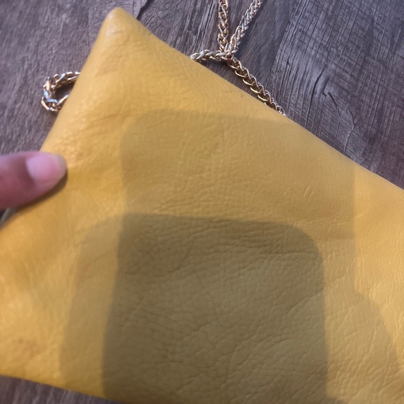 Street Level, the Juno model, vegan leather small-sized bag purse w/gold chain - Picture 7 of 7